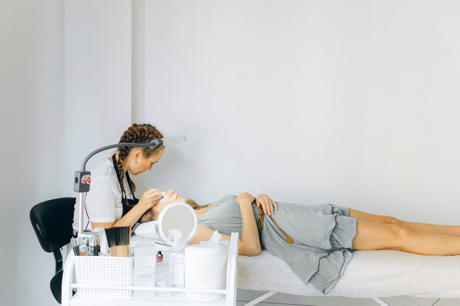 Eyelash Extension Training Course Basics: What to Expect